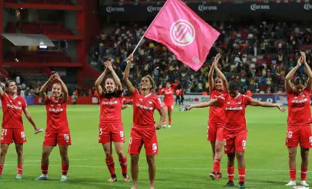 ¡Se alejan del liderato! América Femenil cayó por goleada ante Toluca