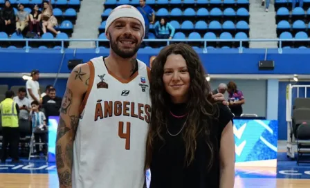 Jesse Huerta, de Jesse y Joy, debutó como basquetbolista profesional