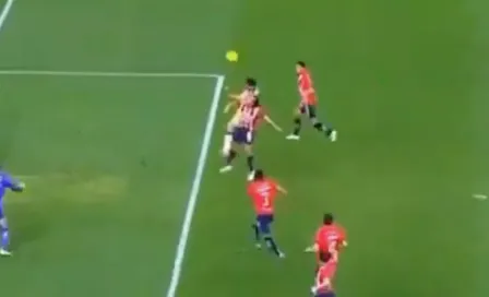 ¿Robo? Felipe Ramos Rizo muestra penal que no se marcó en favor de América