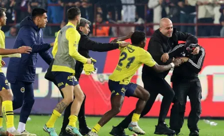 Fenerbahce evalúa abandonar la Superliga de Turquía tras los actos de violencia que sufrió