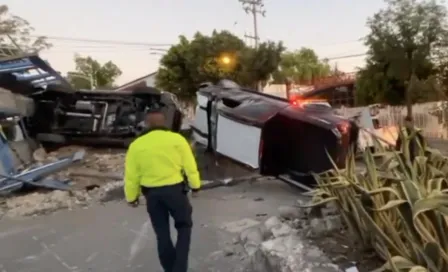 Vuelca tráiler al sur de la Ciudad de México, por exceso de velocidad