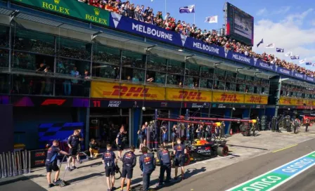 Fans "explotan" contra Hugh Bird y piden su salida de Red Bull tras sanción a Checo Pérez