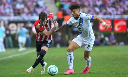 Chelís se burla de Chivas previo a duelo ante Rayados: 'Se irán con puntos pero de sutura'