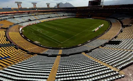 ¡Ratas en el Estadio Universitario! Reportan presencia de un roedor en el Tigres vs Pachuca