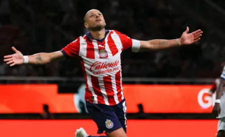 ¡Llegó el gol! 'Chicharito' Hernández anota por primera vez desde su regreso a Chivas