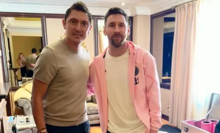 ¡De lujo! Neri Cardozo se toma una foto con Messi tras su visita en Monterrey 