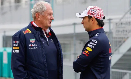 Helmut Marko elogia a Checo Pérez y asegura que la mejor opción es renovarlo