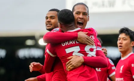 Liverpool vence de visita al Fulham y sigue en la lucha por la Premier League