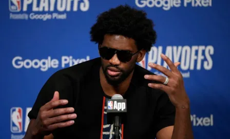 Joel Embiid revela que sufre de parálisis facial 