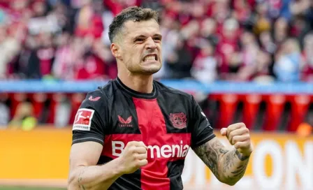 Granit Xhaka entrena equipo de quinta división mientras juega con Bayer Leverkusen