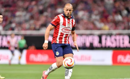 'Chicharito' Hernández, el jugador de Chivas que menos la tocó vs Toluca 