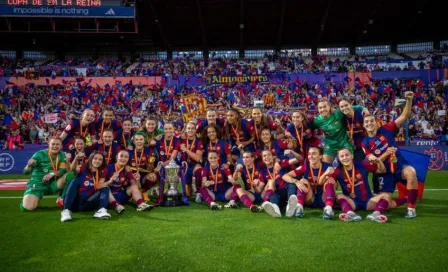 ¡Otra vez! Staff repartió medallas a Barcelona Femenil tras la Copa de la Reina