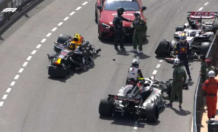 Checo Pérez abandona el Gran Premio de Mónaco en la salida por incidente con los Haas