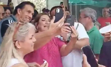 Xóchitl Gálvez recibió gran ovación al llegar a un restaurante después de votar