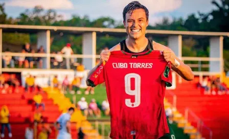 Cubo Torres cambia de carrera y 'debuta' como agente de bienes raíces