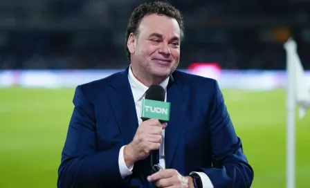 David Faitelson explota contra aficionados de Diablos Rojos: 'Parece que van al antro'