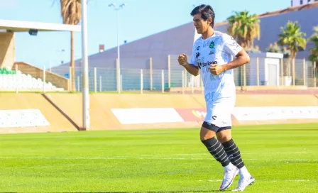 JJ Macías se estrena en Santos Laguna con gol y abandona el partido tras recibir un golpe