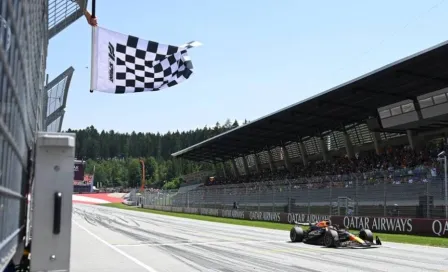 Verstappen superó a los McLaren y se llevó la sprint en Austria; Checo Pérez fue octavo