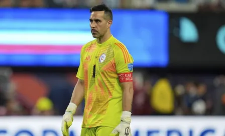 Claudio Bravo exige sanción al VAR de la Copa América: “Tienen que tener una sanción drástica”