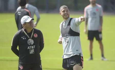 Guido Rodríguez y Miguel Herrera se reencuentran en la Copa América