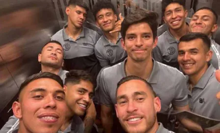 ¡Atrapados! Jugadores de Toluca se quedaron atascados en un elevador