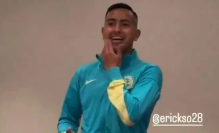 Erick Sánchez recibe su 'novatada' con América