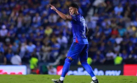 ¿Regresa a Cruz Azul? Carlos Salcedo manda misterioso mensaje en redes sociales