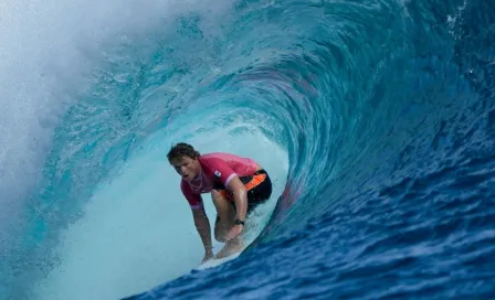 París 2024: Alan Cleland clasifica a la tercera ronda de surf en los Juegos Olímpicos