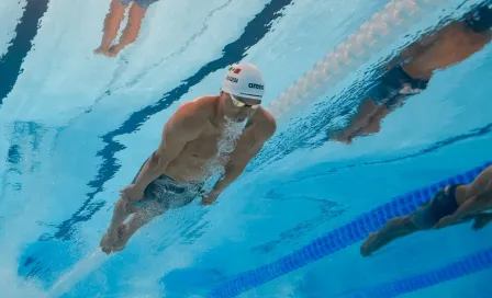 ¡Adiós París 2024! Miguel de Lara terminó último de su heat eliminatorio en Natación