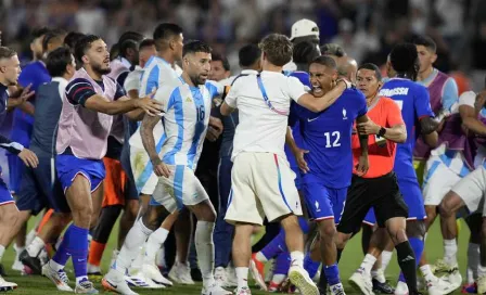 ¡Se armó la bronca! Argentina y Francia terminan en los golpes tras el partido de Cuartos de Final