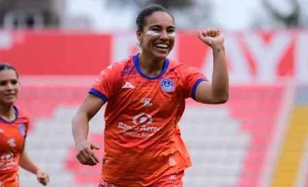 ¿Al Puskas? Gabriela Álvarez marcó un golazo de media cancha para darle el triunfo a Mazatlán