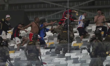 Violencia en Copa Libertadores: Policía brasileña se enfrenta con afición de San Lorenzo