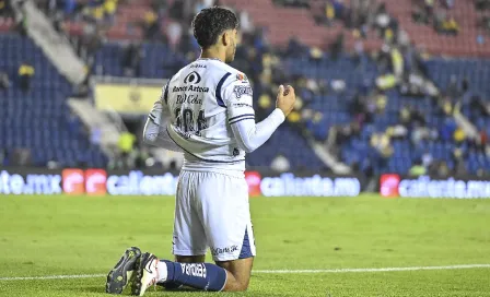 Mamá de Rodrigo Pachuca conmovida al ver a su hijo debutar en el América vs Puebla 