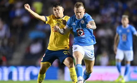 Cruz Azul vs América: Rodolfo Rotondi abandonó el encuentro por aparente lesión