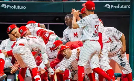 ¡Paliza! Los Rojos del México dominan a los Sultanes de Monterrey en el juego 1 de la Serie del Rey