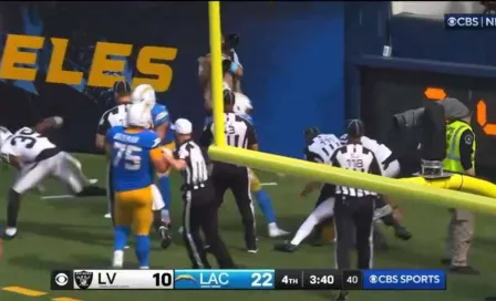 ¡Se armó la campal! Chargers y Raiders se fueron a los golpes en pleno partido