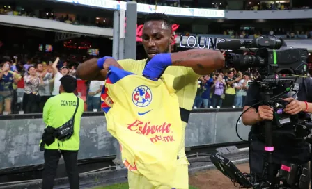 Julián Quiñones no se olvida del América y muestra ser el fan número 1