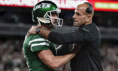 ¿Problemas en el paraíso? Aaron Rodgers le niega abrazo a Robert Saleh en el TNF