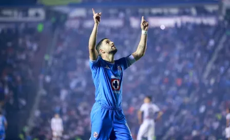 Liga MX: Cruz Azul mantiene el liderato tras imponerse a las Chivas 