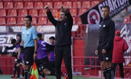 Cirilo Saucedo ‘estalla’ contra quejas de equipos de la Liga MX por cancha sintética de Tijuana 