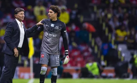 Hernán Cristante lanza pedrada contra Guillermo Ochoa: 'Tiene más descensos que yo'