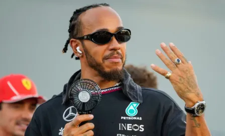 Lewis Hamilton asegura que no hay problema con Mercedes tras mala estrategia en Singapur