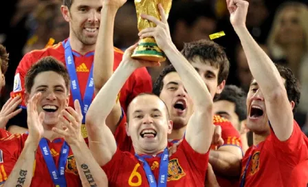 Andrés Iniesta, campeón de la Copa del Mundo de 2010, se retira del futbol 