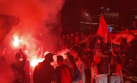 Afición de Atlas realizó serenata al equipo previo al Clásico Tapatío 