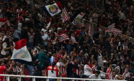 Afición de Chivas realizó caravana rumbo al Estadio Akron previo al Clásico Tapatío