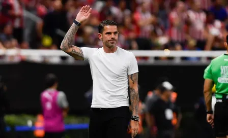 Fernando Gago ya viaja rumbo a Argentina tras dejar a Chivas