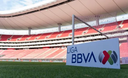 Cancha del Estadio Akron sigue en malas condiciones para el partido de México en Guadalajara 