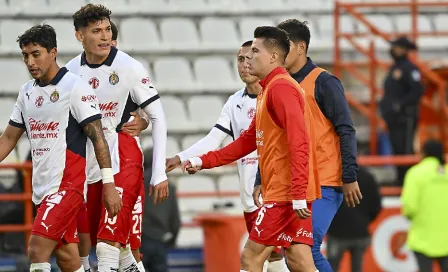 Acalorada discusión entre Chiquete Orozco y Mateo Chávez en el duelo ante Pachuca 