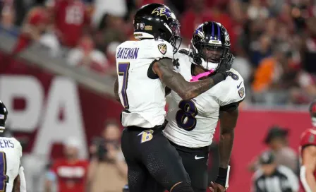 Lamar Jackson brilla con cinco pases de TD en el triunfo en MNF ante los Bucs