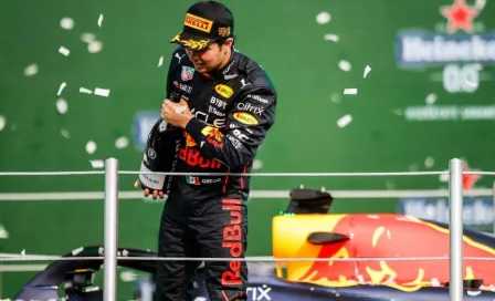 Christian Horner confirma a Checo Pérez para 2025: "Es nuestro piloto"